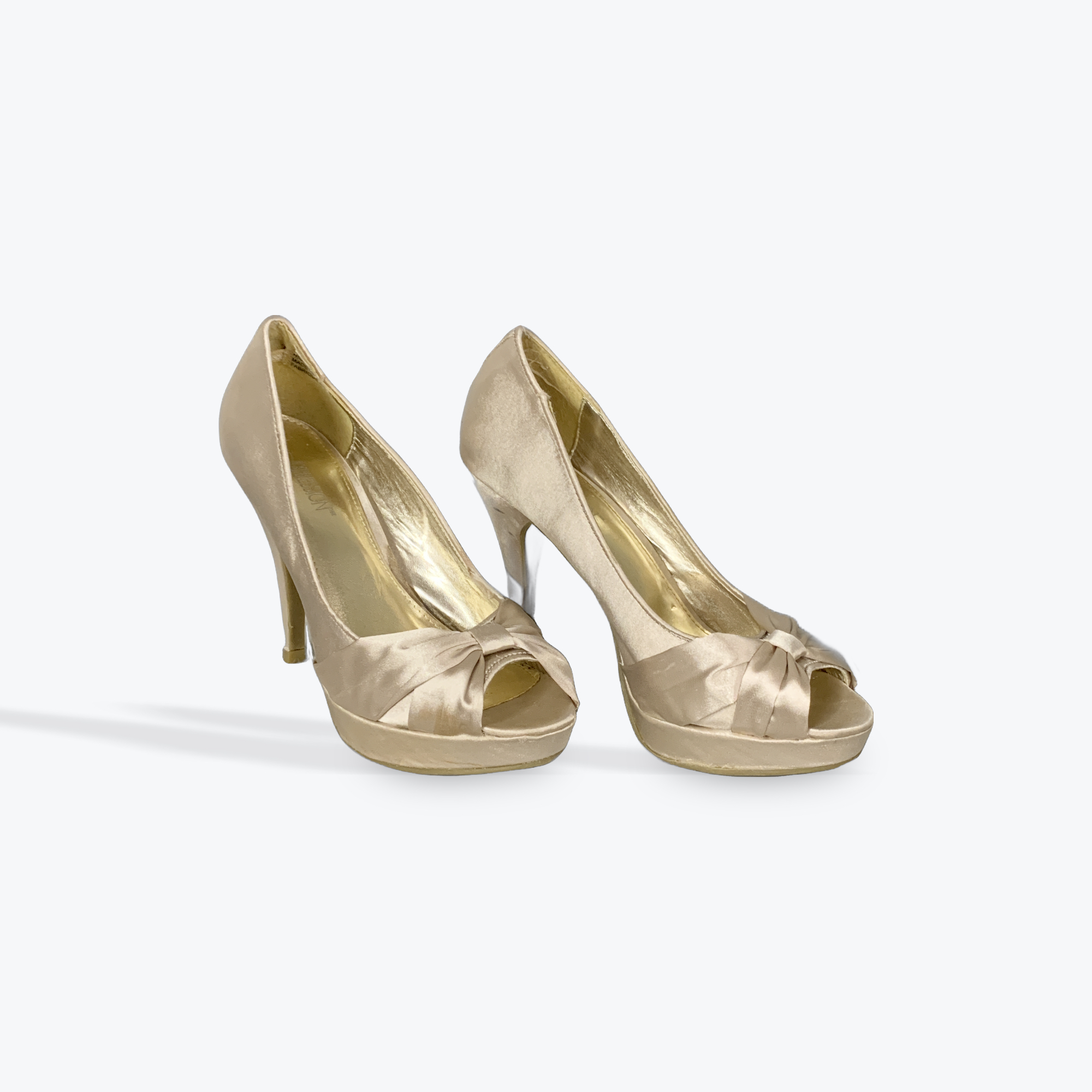 Expression gold pumps womens size 8