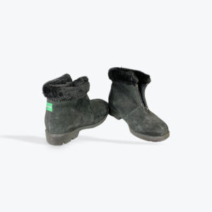 Cougar womens black boots size 8